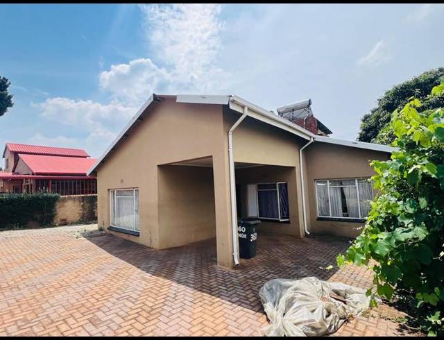 4 BEDROOM HOUSE FOR SALE IN LAUDIUM